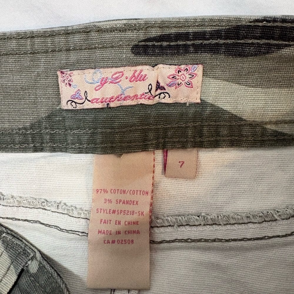 Y2 Blu Y2K denim camo mini skirt - Picture 4 of 4